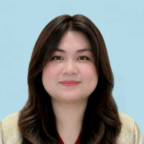 Thơ N., Vietnamese Office Coordinator